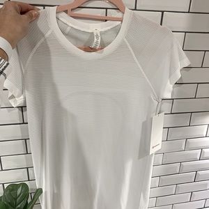 NWT lululemon Swiftly Tech SS 2.0 *Sun 10